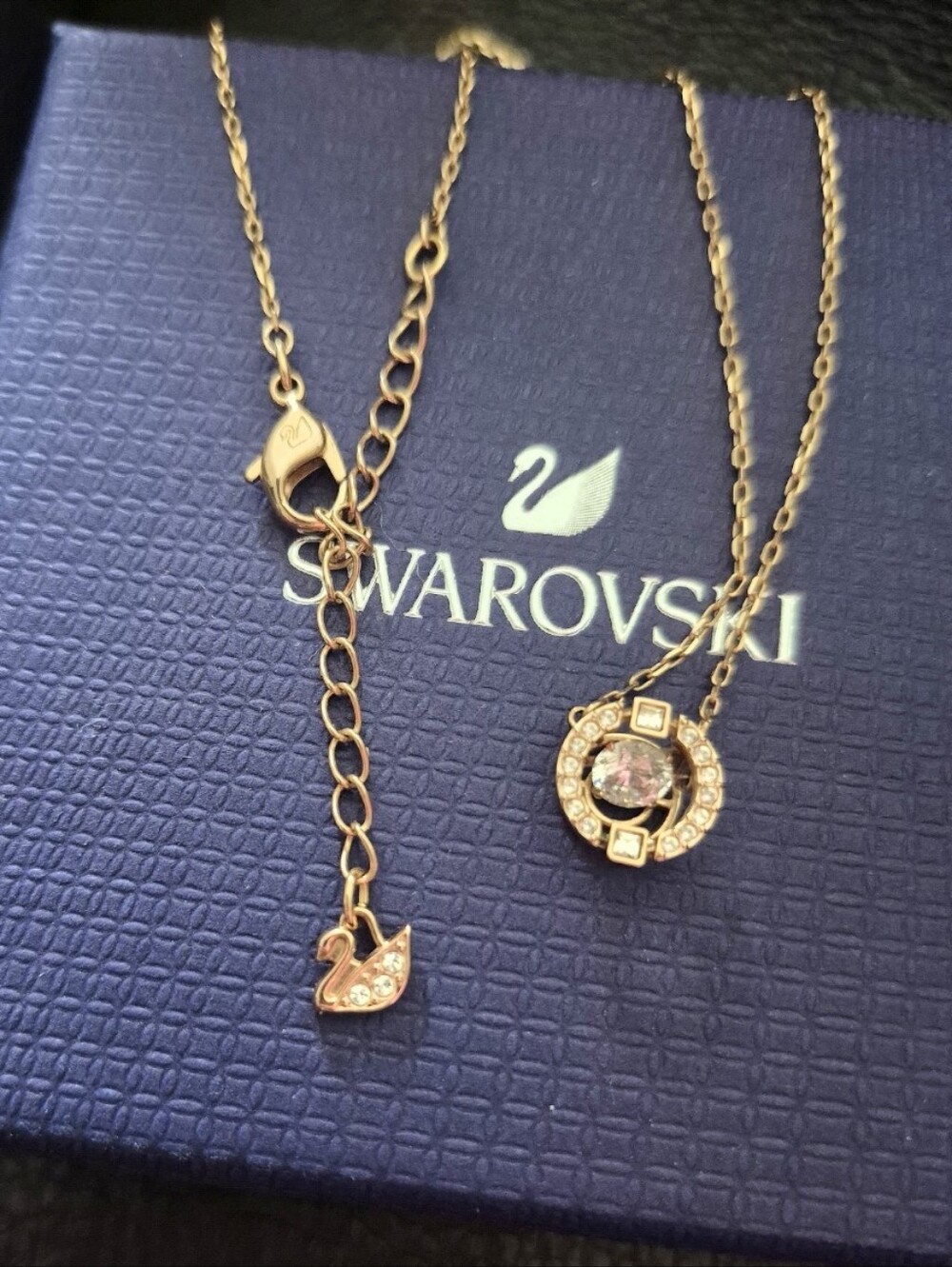 Una Swarovski Necklace - Rose Gold - Picture 10 of 16